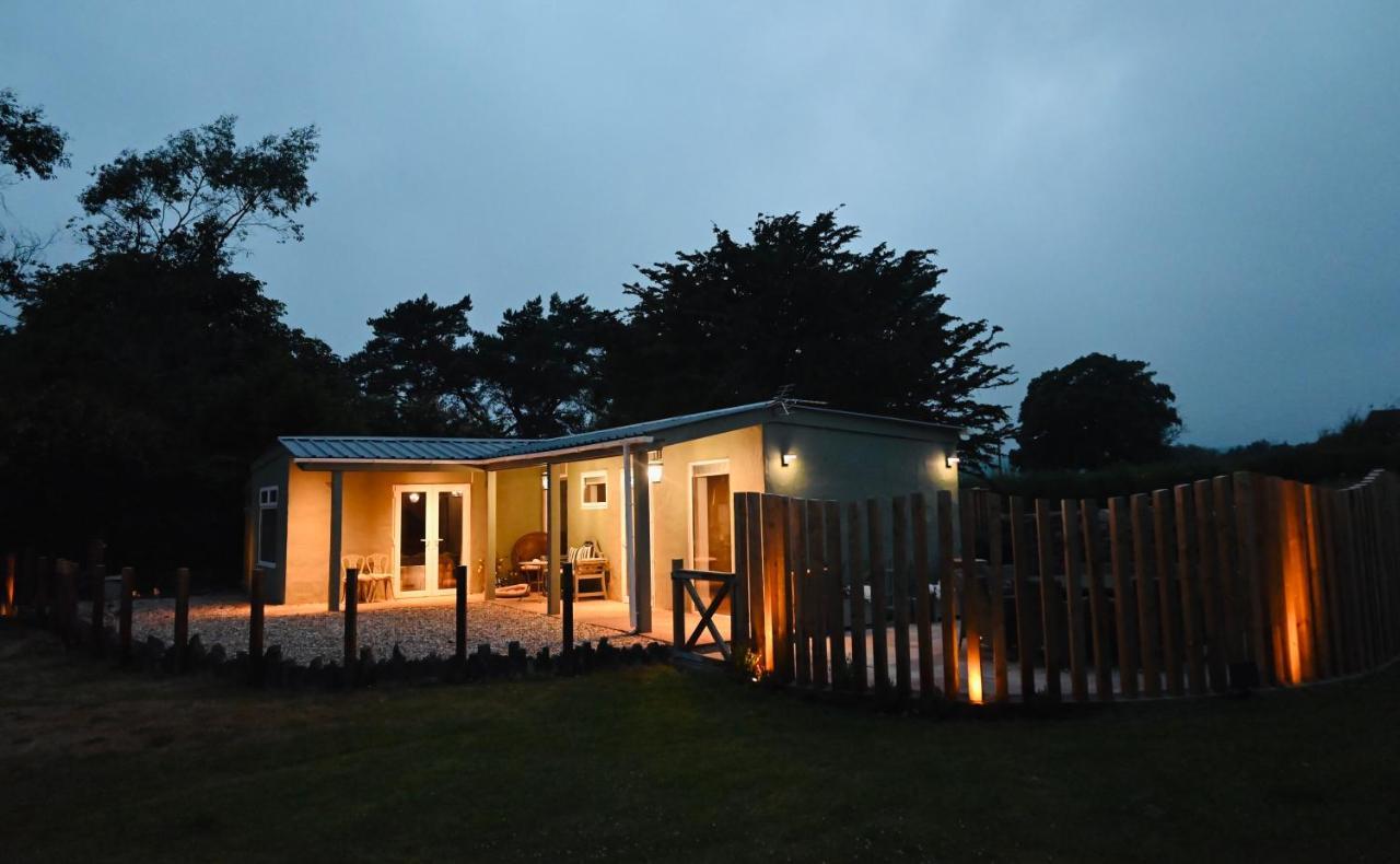 Вилла The Stables Hideaway Лланелли Экстерьер фото